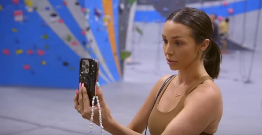 Scheana Shay Wears Tan Sports Bra [Source: YouTube]