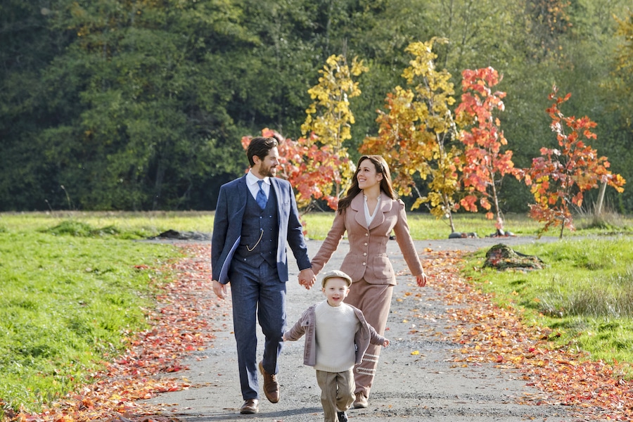 When Calls The Heart-Photo: Chris McNally, Erin Krakow, Hyland Goodrich Credit: ©2022 Crown Media United States LLC/Photographer: David Dolsen