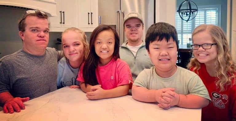 ‘7 Little Johnstons‘ Family Cleans Up Nice For Easter 2023