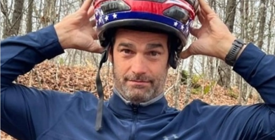 Rob Marciano Wears Helmet [Source: Rob Marciano - Instagram]