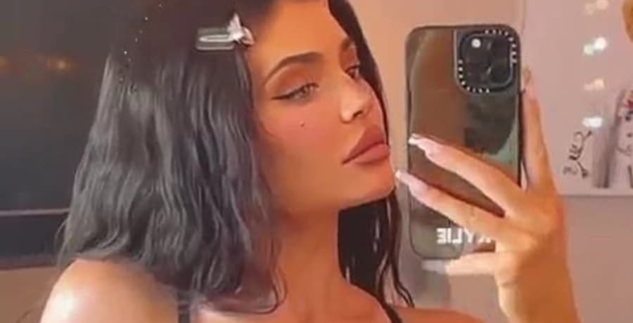 Kylie Jenner Tanned Selfie [Source: Kylie Jenner - Instagram]