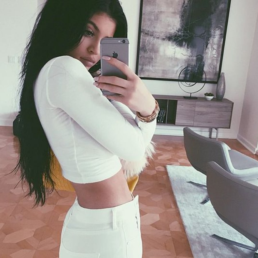 Kylie Jenner Wears Head To Toe White [Source: Kylie Jenner - Instagram]