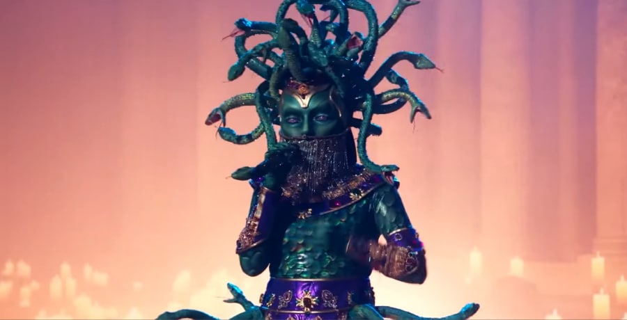 Medusa on The Masked Singer - YouTube