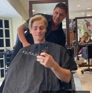 Micah Plath All Smiles, Shows Off Fresh Look & New Hair