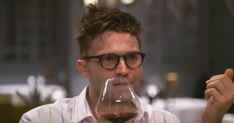 Tom Schwartz Drinks Red Wine [Source: YouTube]