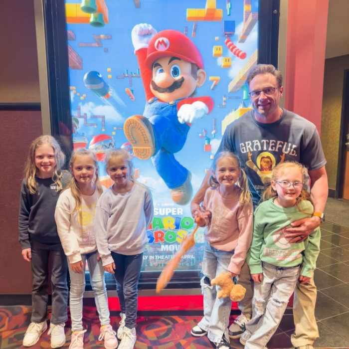 Adam Busby and his girls from OutDaughtered, Instagram