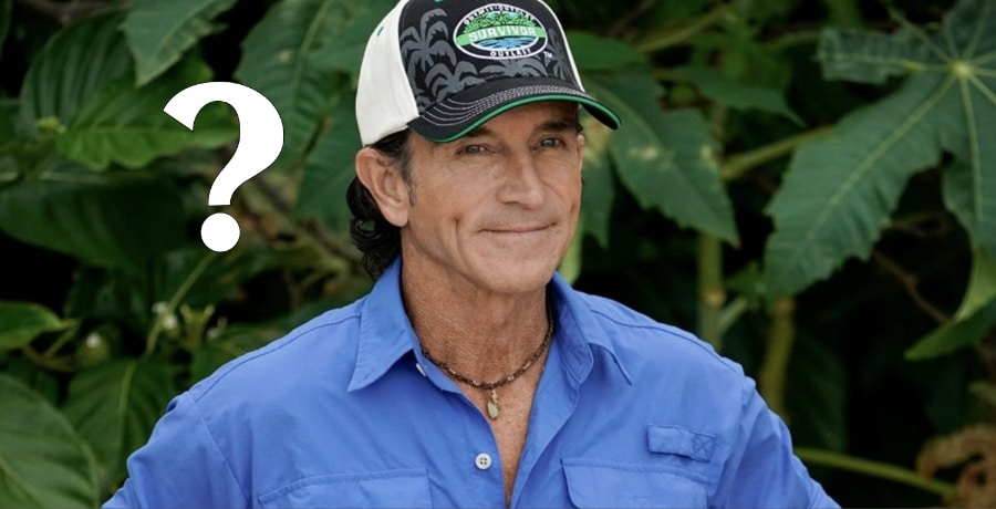 jeff probst with question mark survivor