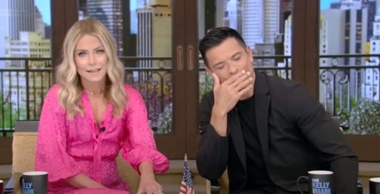Kelly Ripa Suffers A Wardrobe Malfunction During Live Show