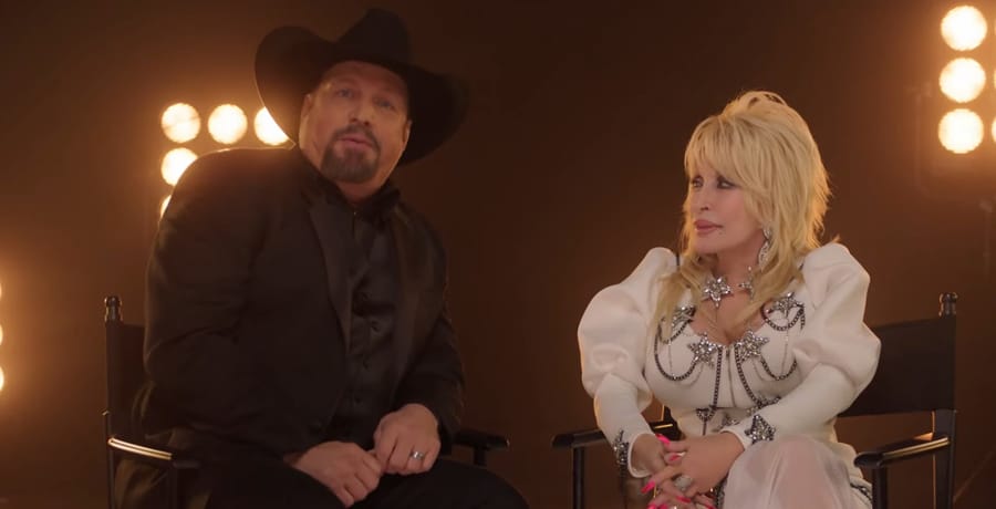 Garth Brooks and Dolly Parton at the ACM Awards / YouTube