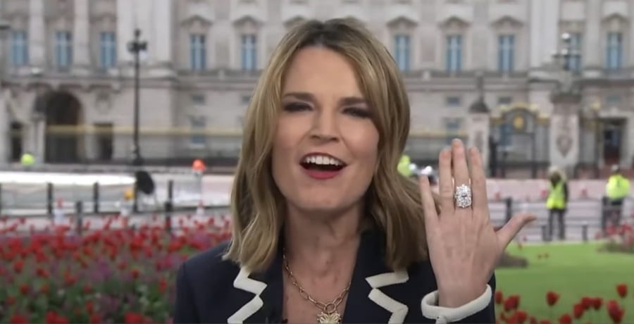 Savannah Guthrie Flashes Ring [Source: YouTube]