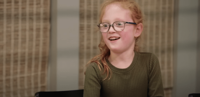 Blayke Busby gives Hazel a pep talk on 'OutDaughtered' [Source: YouTube]