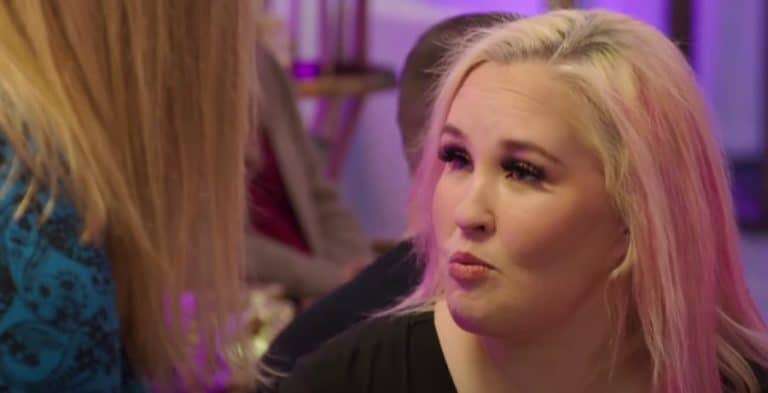 Mama June Crashes Meet & Greet For Attention