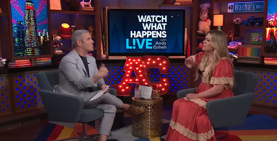 Kelly Clarkson and Andy Cohen / YouTube