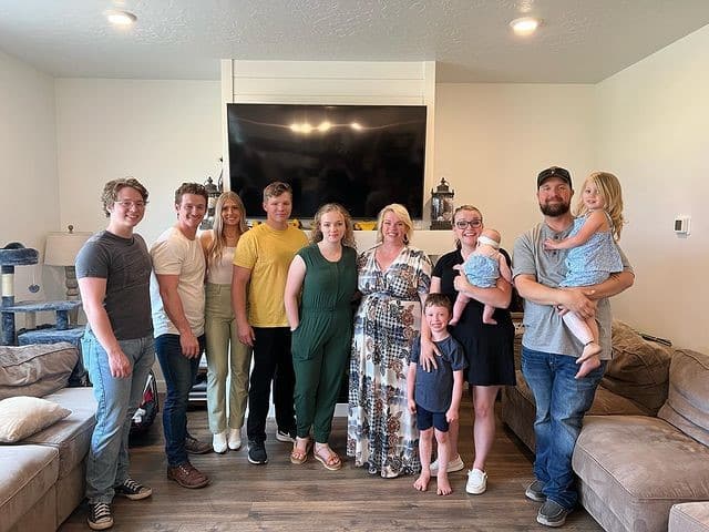 Janelle Brown and her children and grandchildren from Sister Wives, TLC Sourced from Instagram