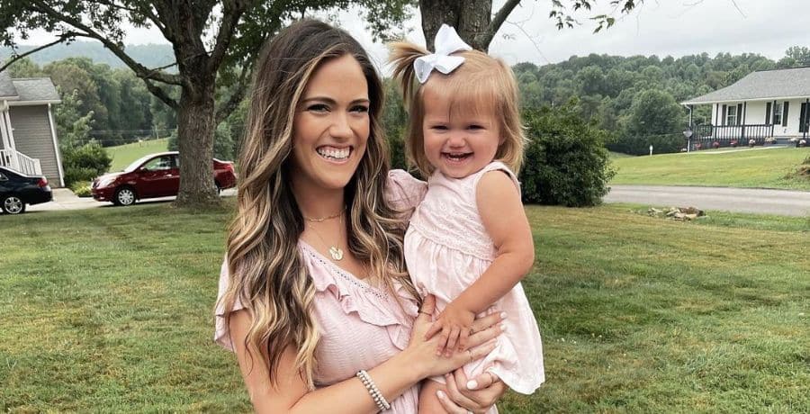 Whitney Bates - Bringing Up Bates - Instagram