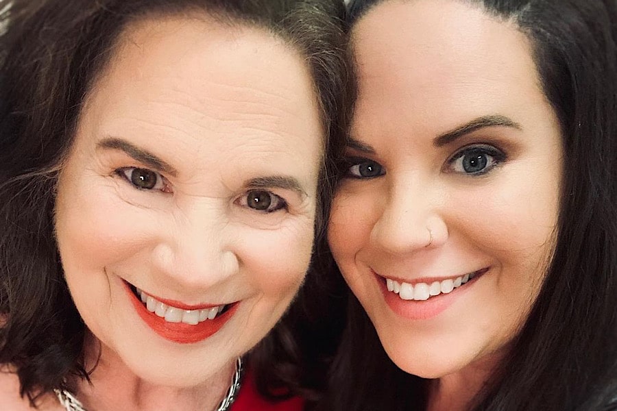 Whitney Way Thore, Babs-Instagram