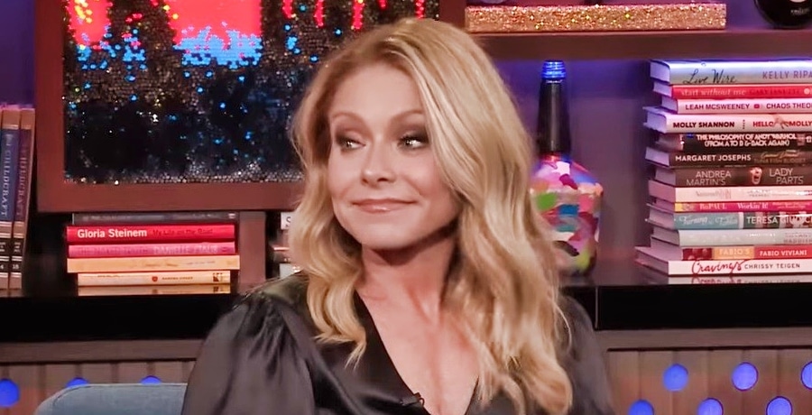 Kelly Ripa - YouTube