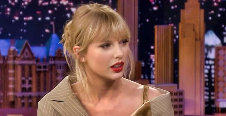 Taylor Swift Leaves Easter Eggs Of New Reputation Album