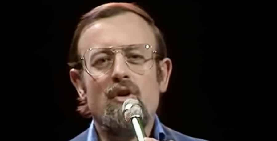 Roger Whittaker, Singer of 'The Last Farewell,' Dead - Feature/YouTube