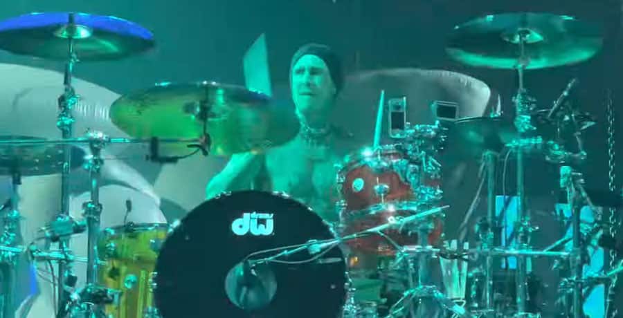 Travis Barker playing drums / YouTube