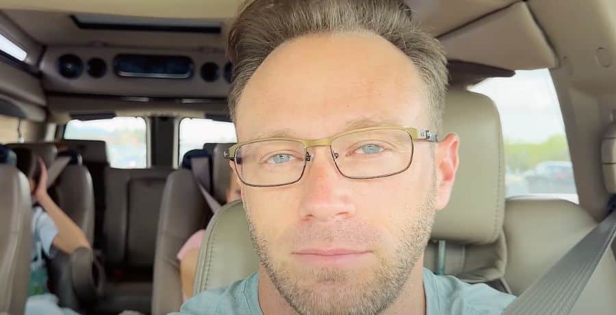 Adam Busby - OutDaughtered - YouTube