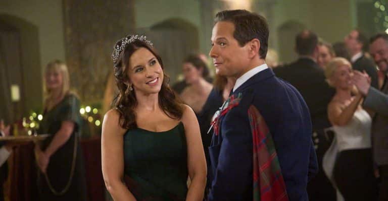 Photo: Lacey Chabert, Scott Wolf Credit: ©2023 Hallmark Media/Photographer: Martin Maguire