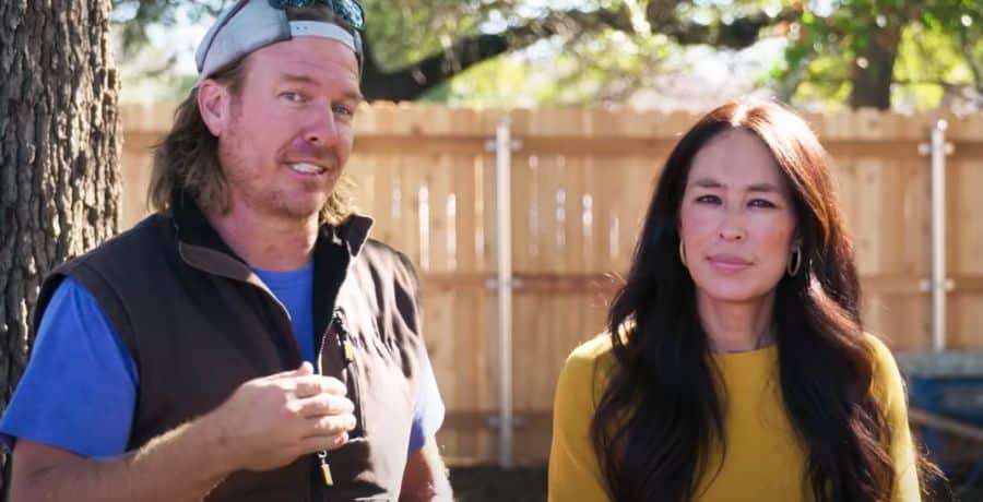 Fixer Upper stars Chip and Joanna Gaines - YouTube