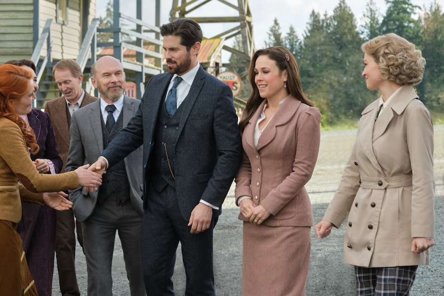 WCTH Photo: Johannah Newmarch, Hrothgar Mathews, Chris McNally, Erin Krakow, Kayla Wallace Credit: ©2023 Hallmark Media/Photographer: David Dolsen