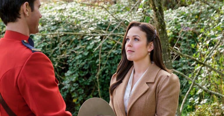 ‘WCTH’ Season 10: Will Elizabeth Leave Hope Valley For Lucas?