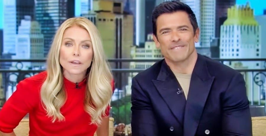 Live With Kelly And Mark, YouTube, Kelly Ripa, Mark Consuelos