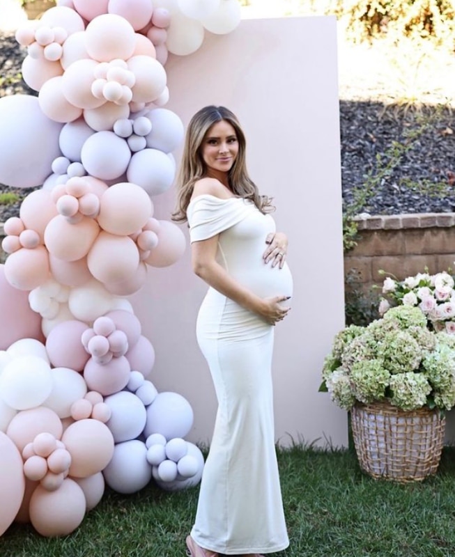 Amanda Stanton Reveals Baby Shower For Baby R - Instagram