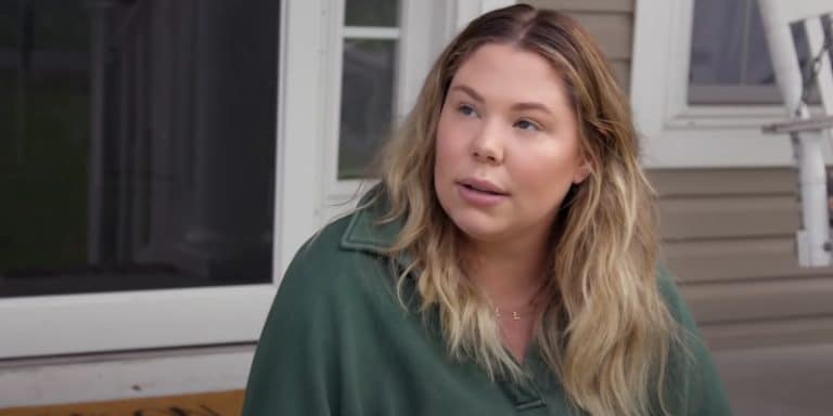 ‘Teen Mom’ Kailyn Lowry Finally Confirms Twins’ Genders, Son In Tears