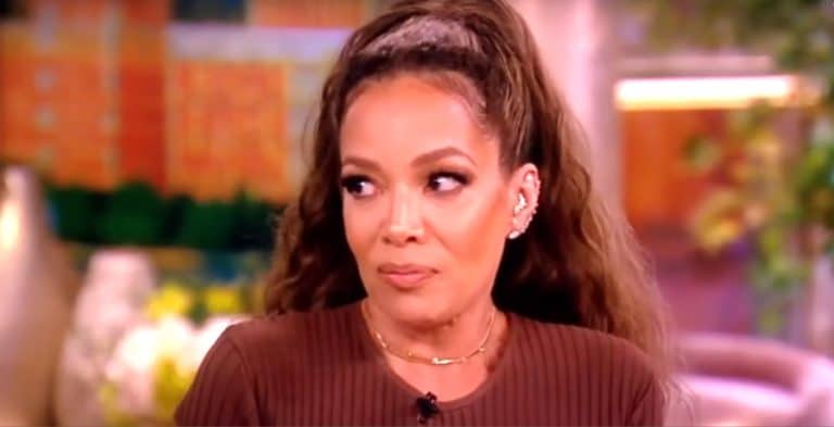‘The View’ Sunny Hostin Picks Up On Travis Kelce’s ‘Red Flag’