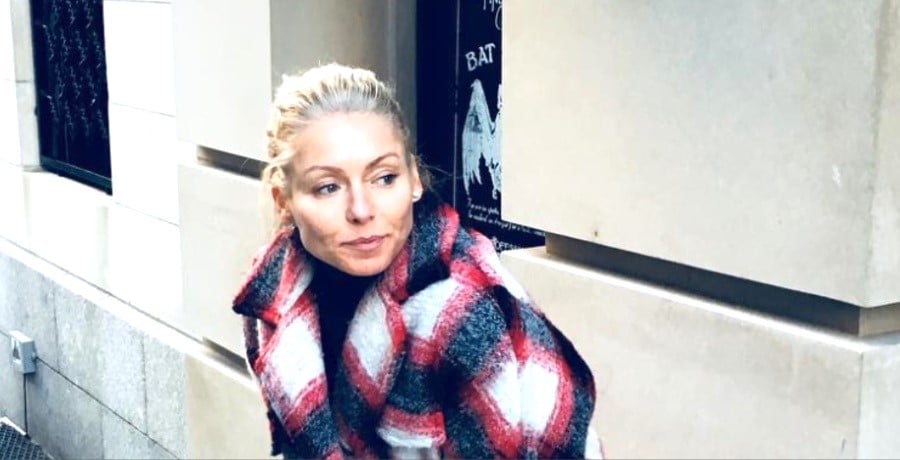 Live Kelly Ripa Illness Keeps Her From Show Is She Ok