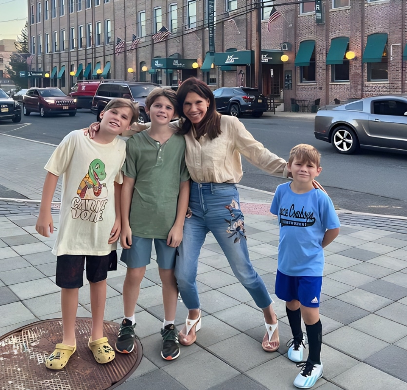 Golden Bachelor star Theresa Nist with some grandchildren - Instagram