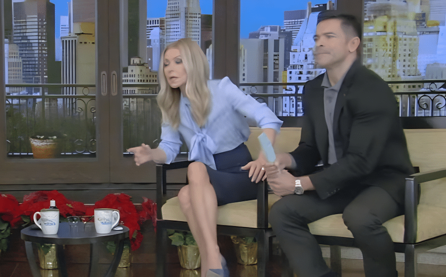 'Live' Kelly Ripa Finds Christmas Super-Exhausting - ABC YouTube