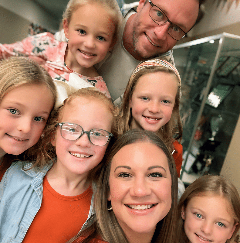 Out Daughtered family - Danielle Busby usually has darker hair - Instagram