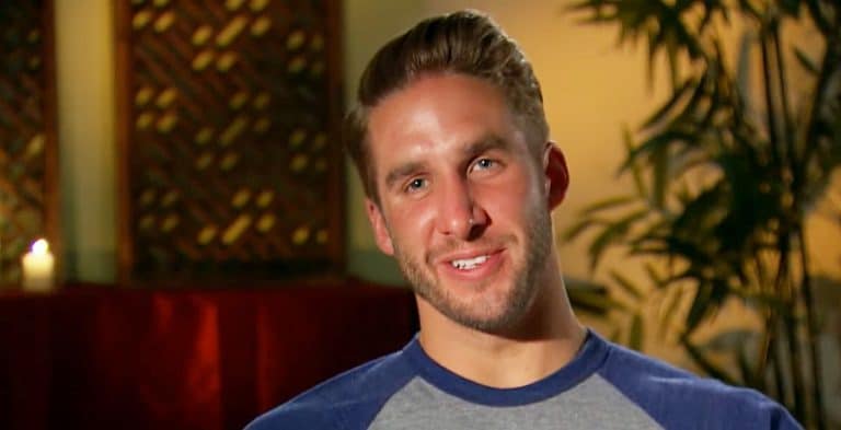 ‘Bachelorette’ Alum Shawn Booth Welcomes First Child