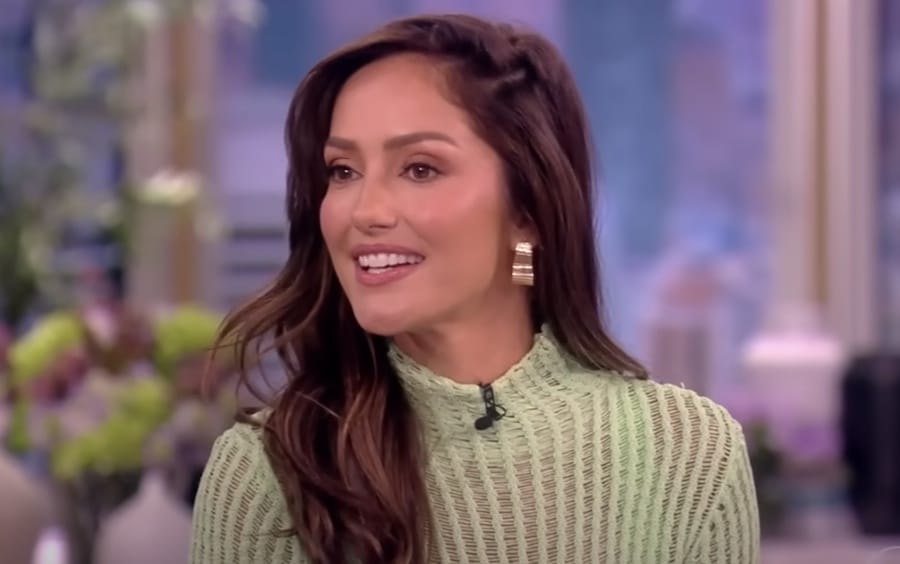 Netflix Minka Kelly - YouTube