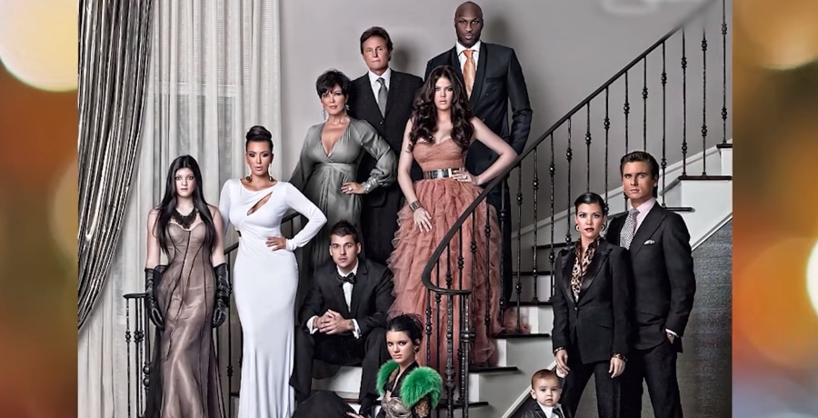 The Kardashian Family Christmas Card 2010 - YouTube