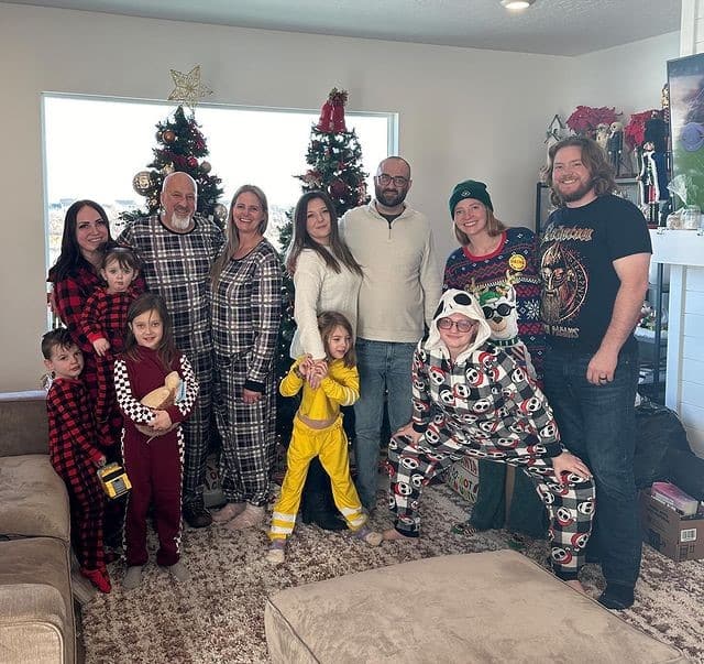 Christine Brown and David Woolley's family at Christmas, Instagram