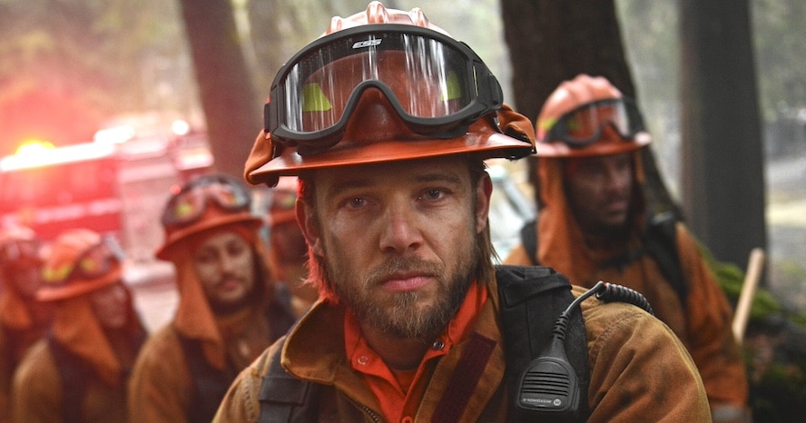 Fire Country Pictured: Max Thieriot as Bode Donovan. Photo: Sergei Bachlakov/CBS ©2022 CBS Broadcasting, Inc. All Rights Reserved.