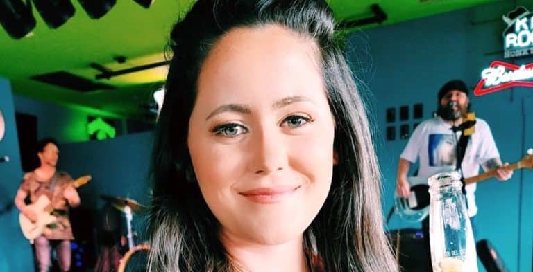Jenelle Evans Scared Out Of Her Mind, Estranged Sis To Blame?