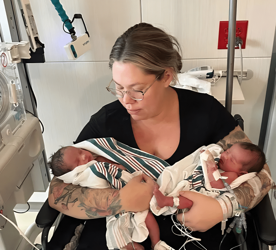 Kailyn Lowry With Her Twins - Instagram