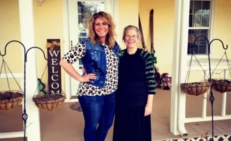 Meri Brown and her mom at the Airbnb - Via TLC Sister Wives