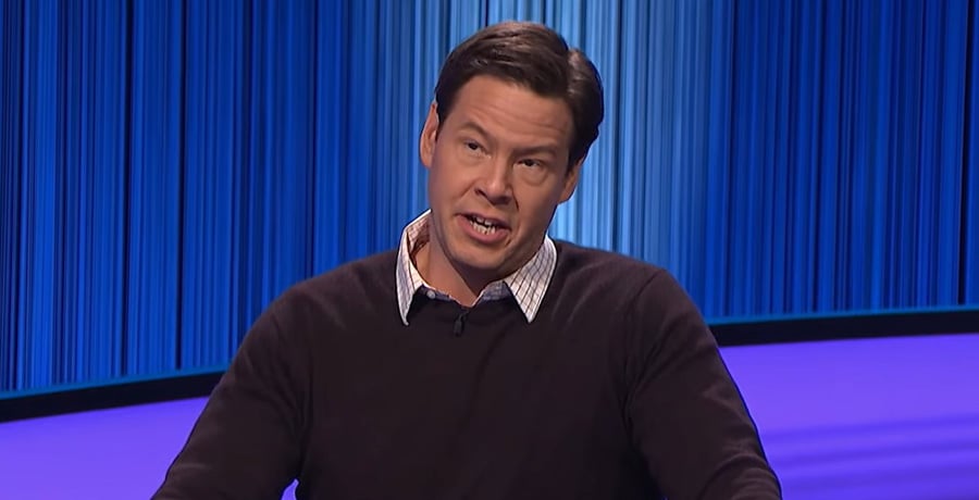 Ike Barinholtz on Jeopardy! / YouTube