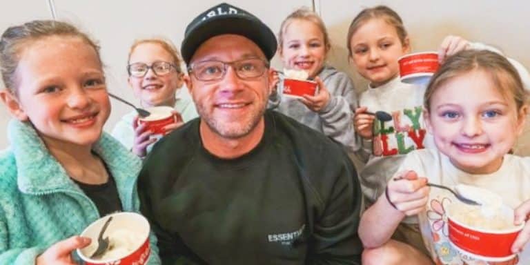 ‘OutDaughtered’ Adam Busby Taken On Special Date By Daughters