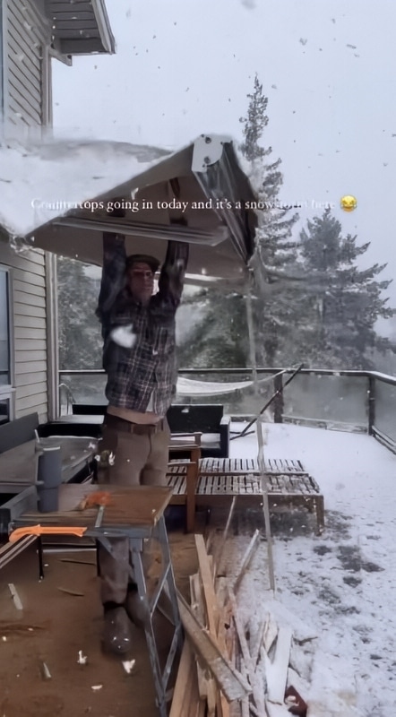 Jeremy Roloff Awning Discussion - Via Reddit