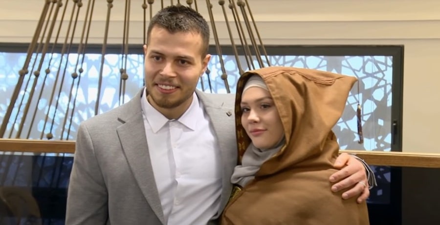 Omar Albakour & Avery Mills Từ vị hôn phu 90 ngày, TLC, lấy nguồn từ YouTube vị hôn phu 90 ngày