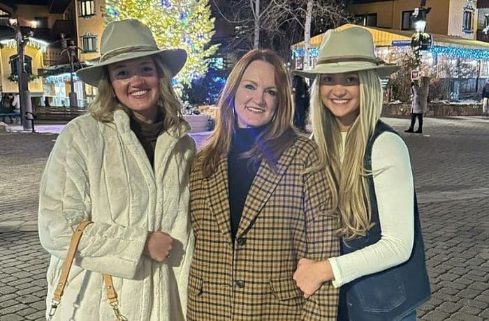 Pioneer Woman Ree Drummond with daughters Alex and Paige - Instagram 